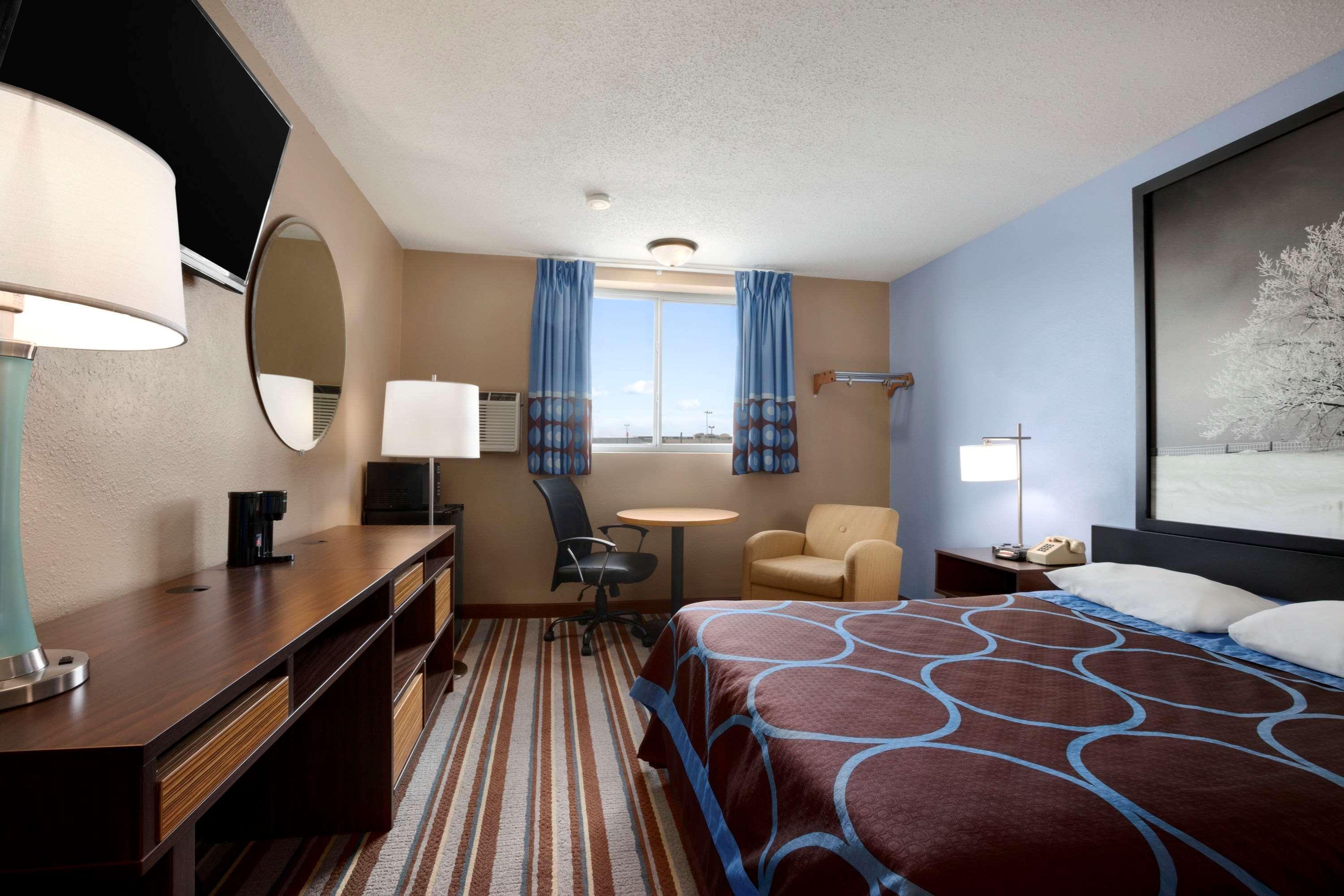Super 8 By Wyndham Council Bluffs Ia Omaha Ne Area Μοτέλ Εξωτερικό φωτογραφία
