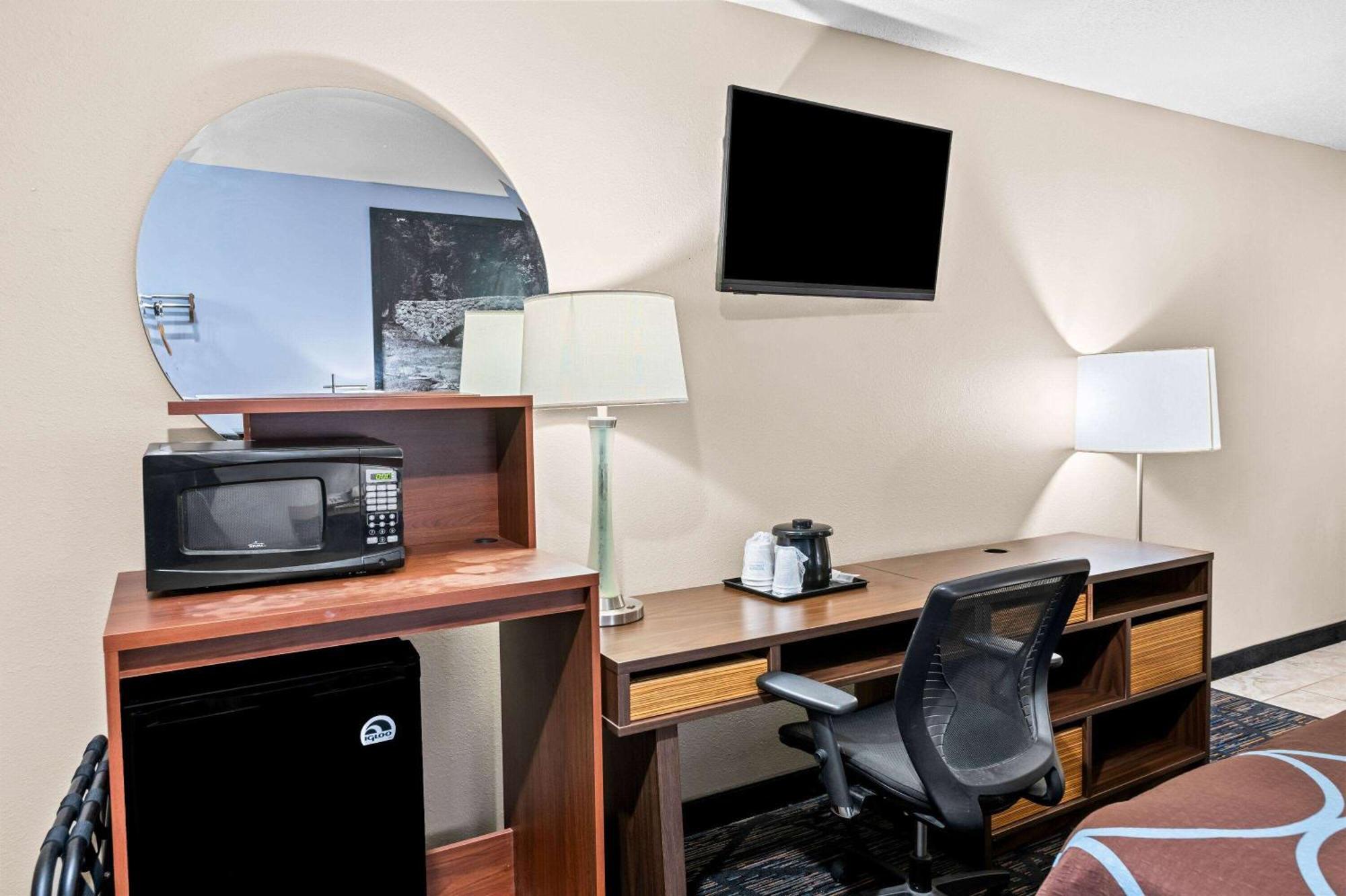 Super 8 By Wyndham Council Bluffs Ia Omaha Ne Area Μοτέλ Εξωτερικό φωτογραφία