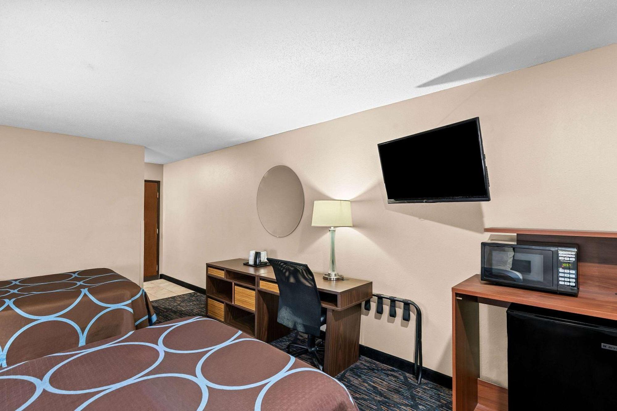 Super 8 By Wyndham Council Bluffs Ia Omaha Ne Area Μοτέλ Εξωτερικό φωτογραφία